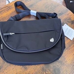 Lululemon All Night Festival Bag (5L) in Black with Silver Accents - like new